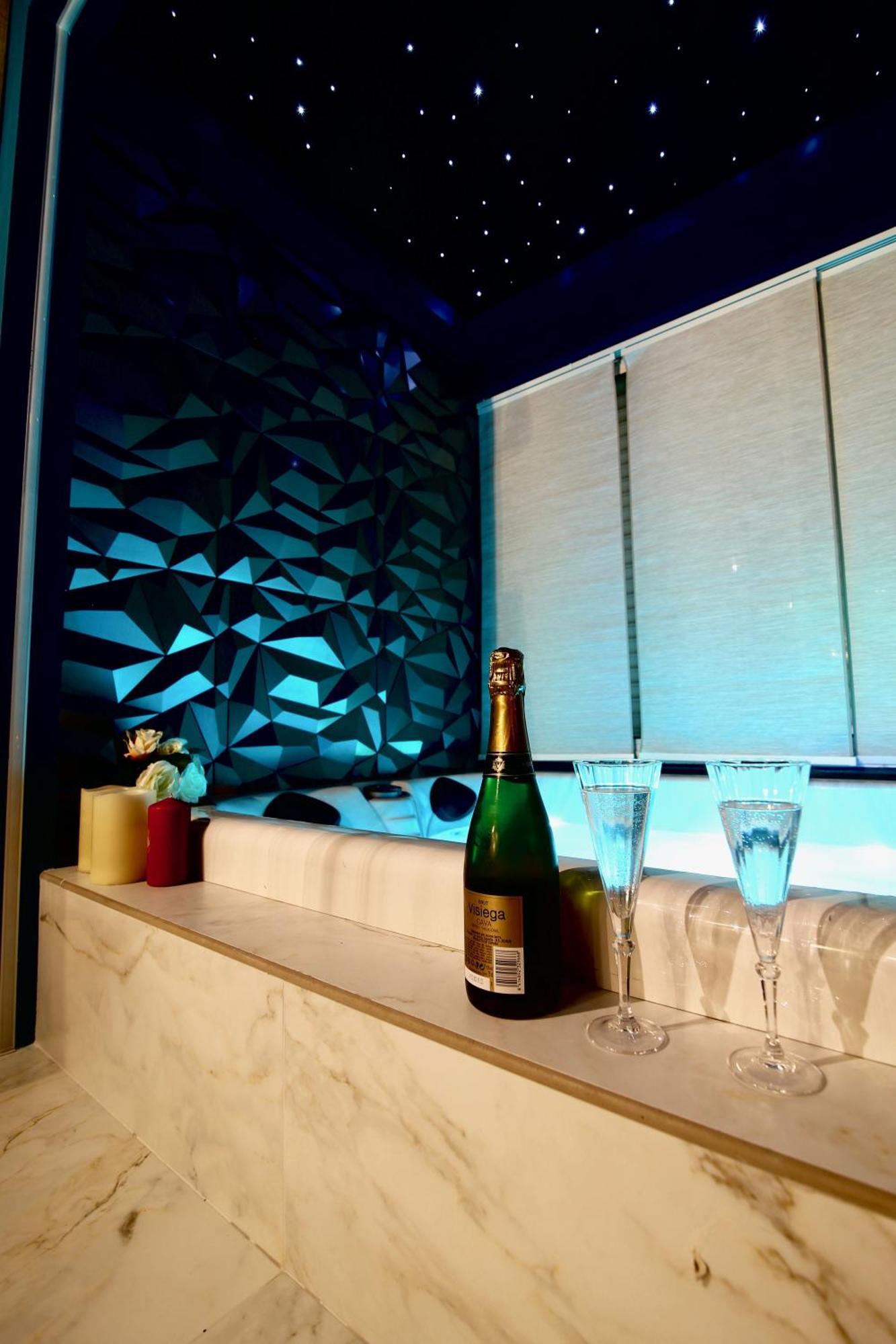 Flower Suite And Spa Ла-Сейн-сюр-Мер Экстерьер фото